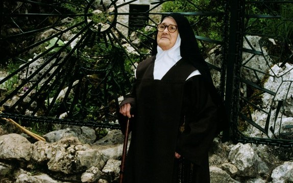 Sister Lucia im443 cropped