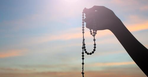 The Rosary is a 'Weapon' of Love - World Apostolate of Fatima, USA